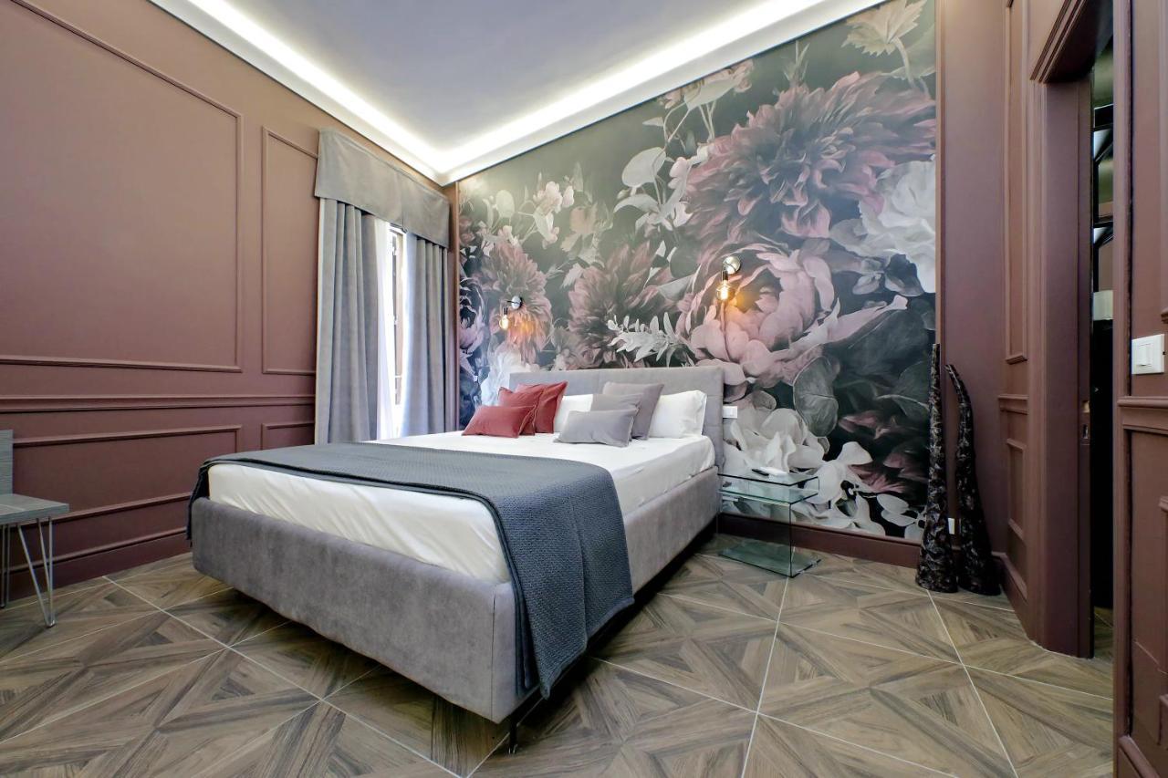 Ych-Butterfly Flat Close Trevi Fountain Rome Bagian luar foto
